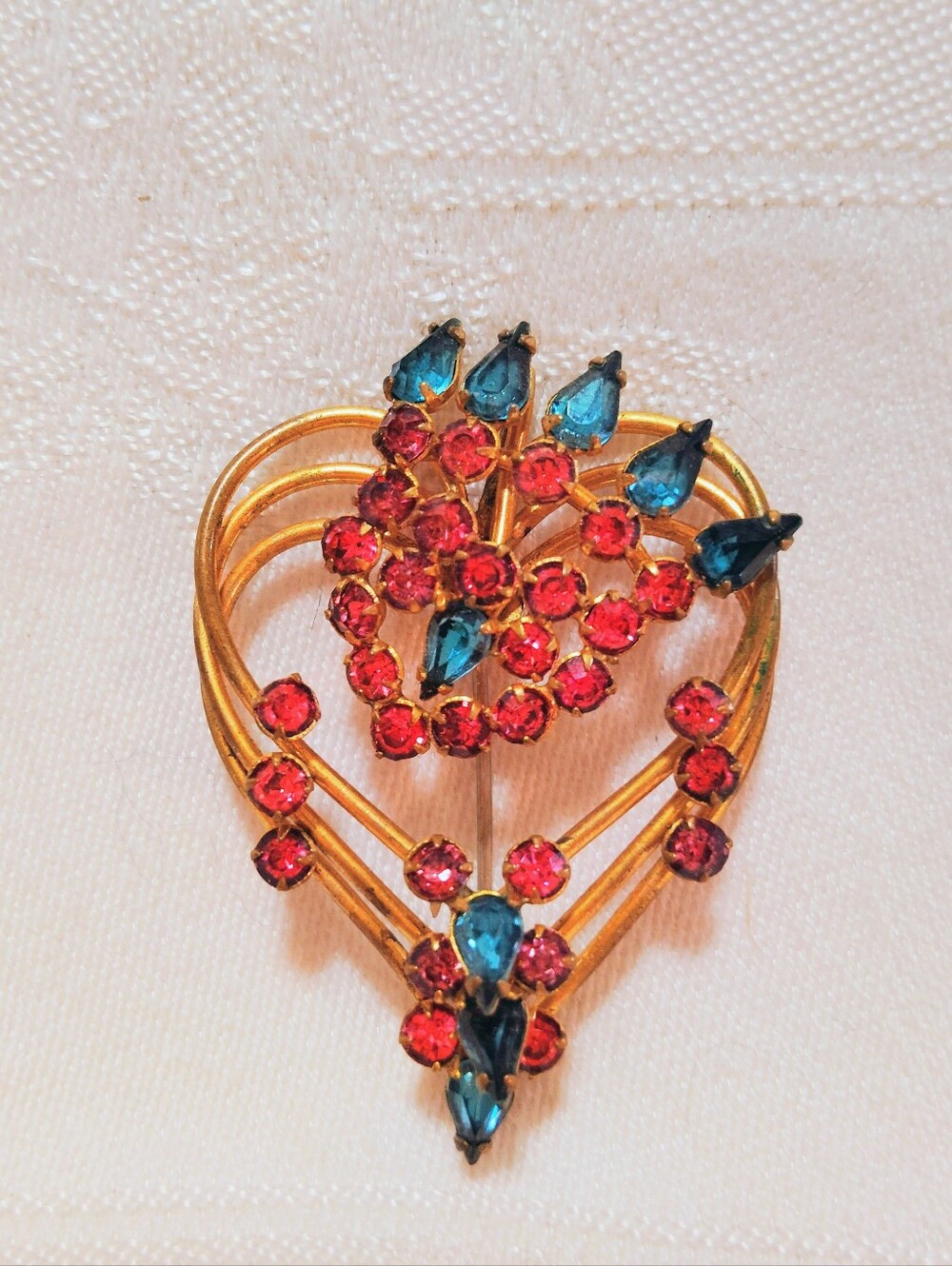 Vintage Gold Tone Heart Floral Spray Brooch Pin Iridescent Pink Blue Rhinestone